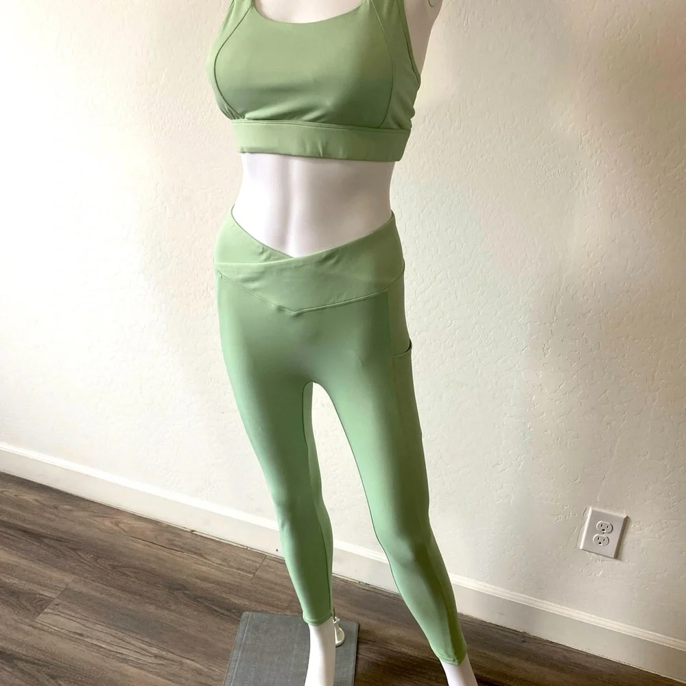 Yoga Work-Out Set - Picture 3 of 5